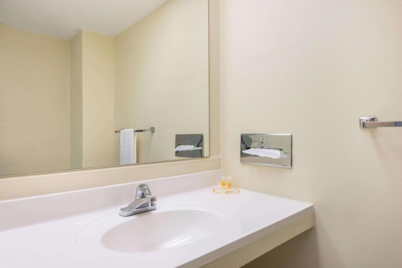 Haven Inn & Suites St Louis Hazelwood - Airport North 外观 照片